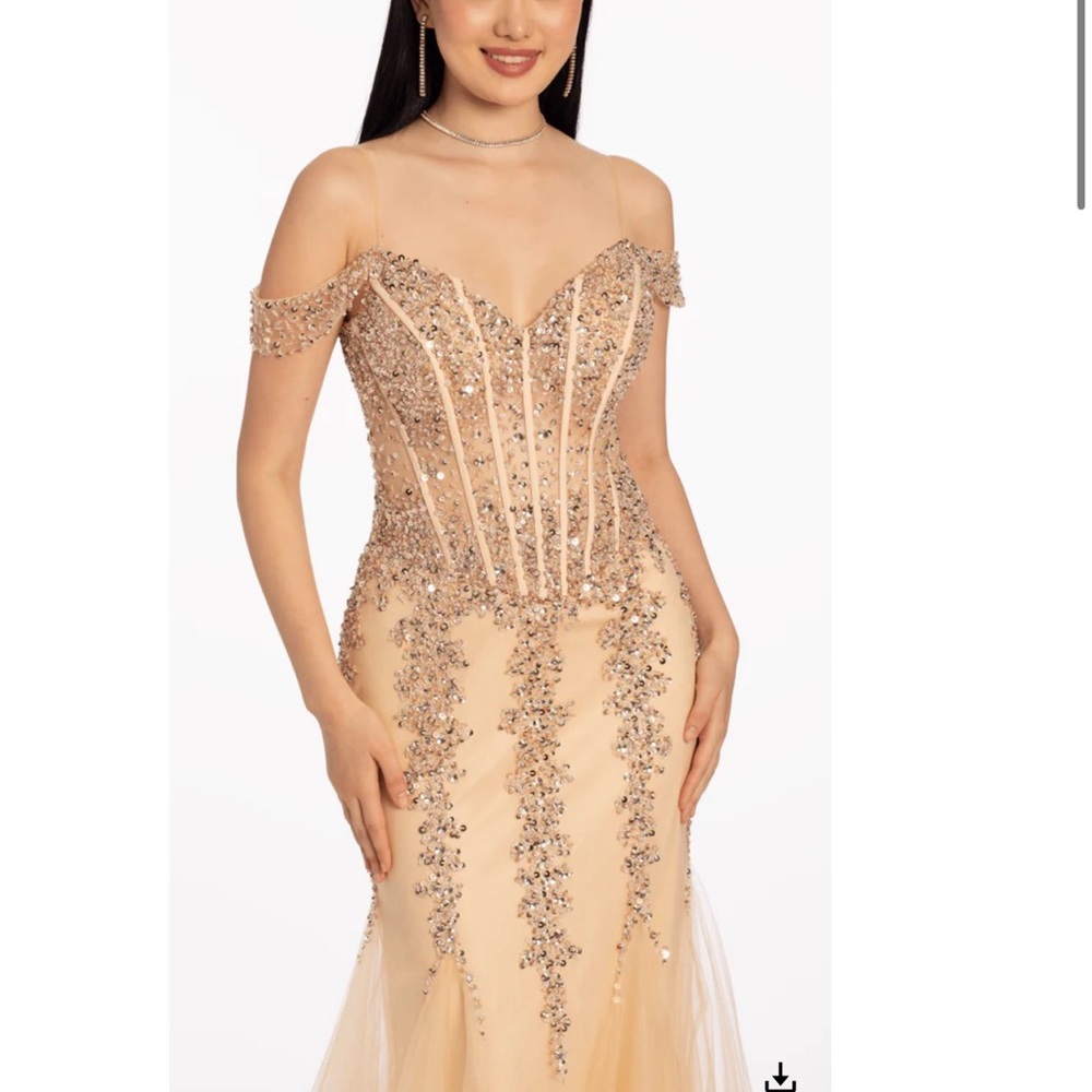 Dress - Picture 9 of 11